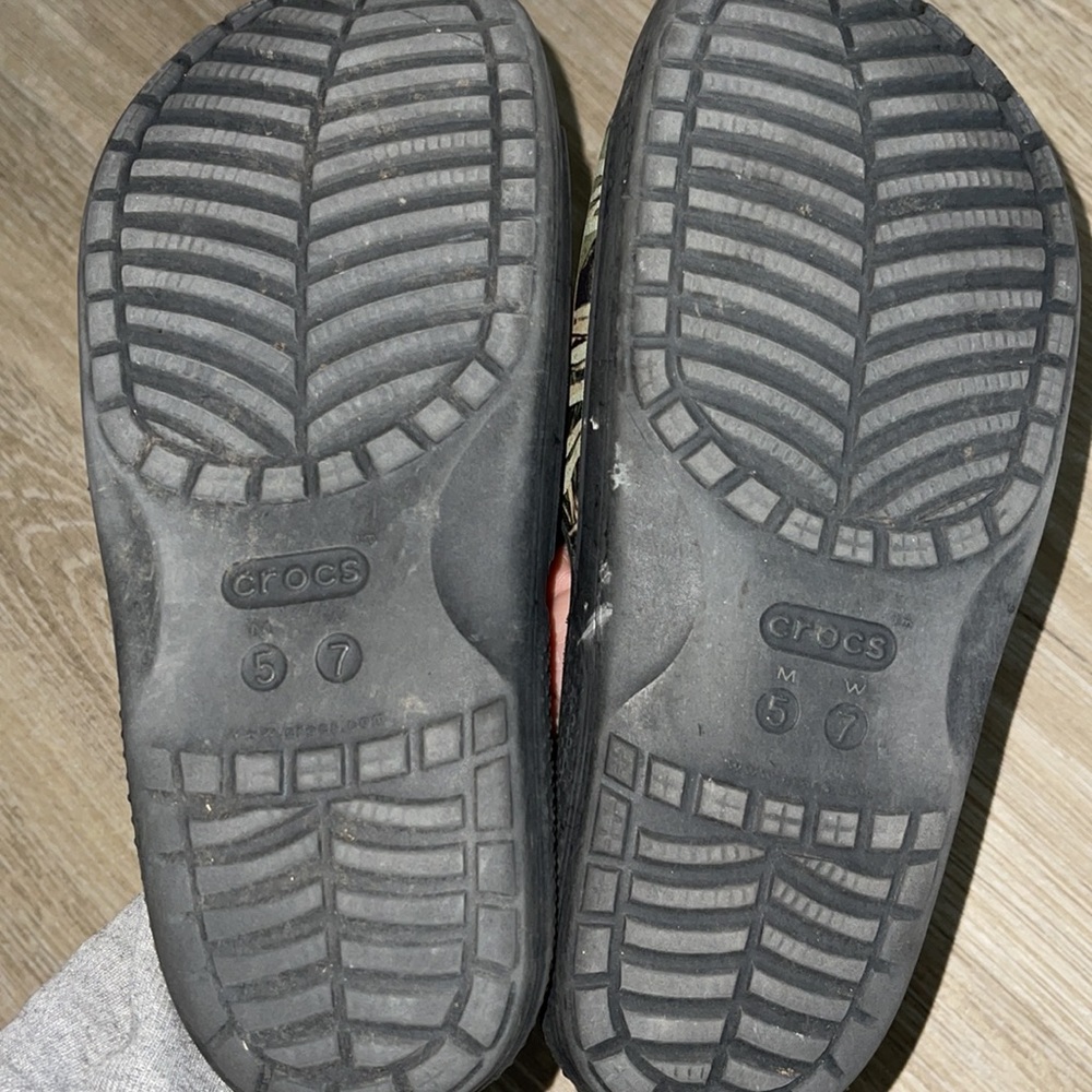 Crocs - Picture 2 of 5